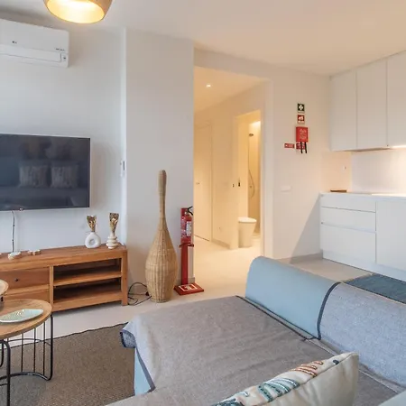 公寓 Elegant 2br Steps To Ria Formosa, Pool & Gym