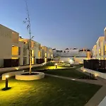 Elegant 2Br Apt Steps To Ria Formosa, Pool & Gym Apartman *