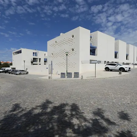 Elegant 2br Steps To Ria Formosa, Pool & Gym Apartment Cabanas De Tavira